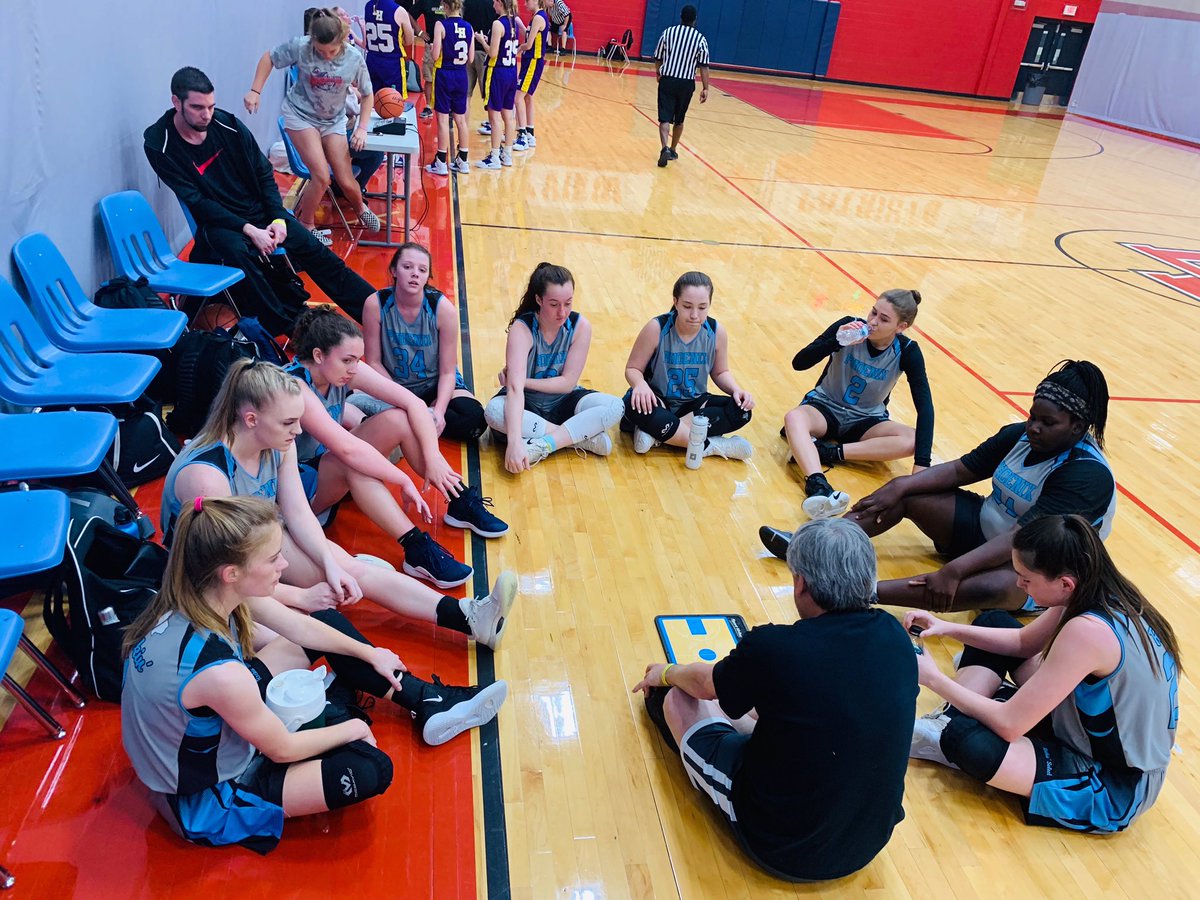 phoenixselect's tweet image. Phoenix varsity played very well at times today! We lost to a tough Austin Elite team, beat LH Swoosh &amp;amp; lost a close one to Austin Wildcats🏀 #weWorked #weGotBetter #weHadFun #phoenixProud