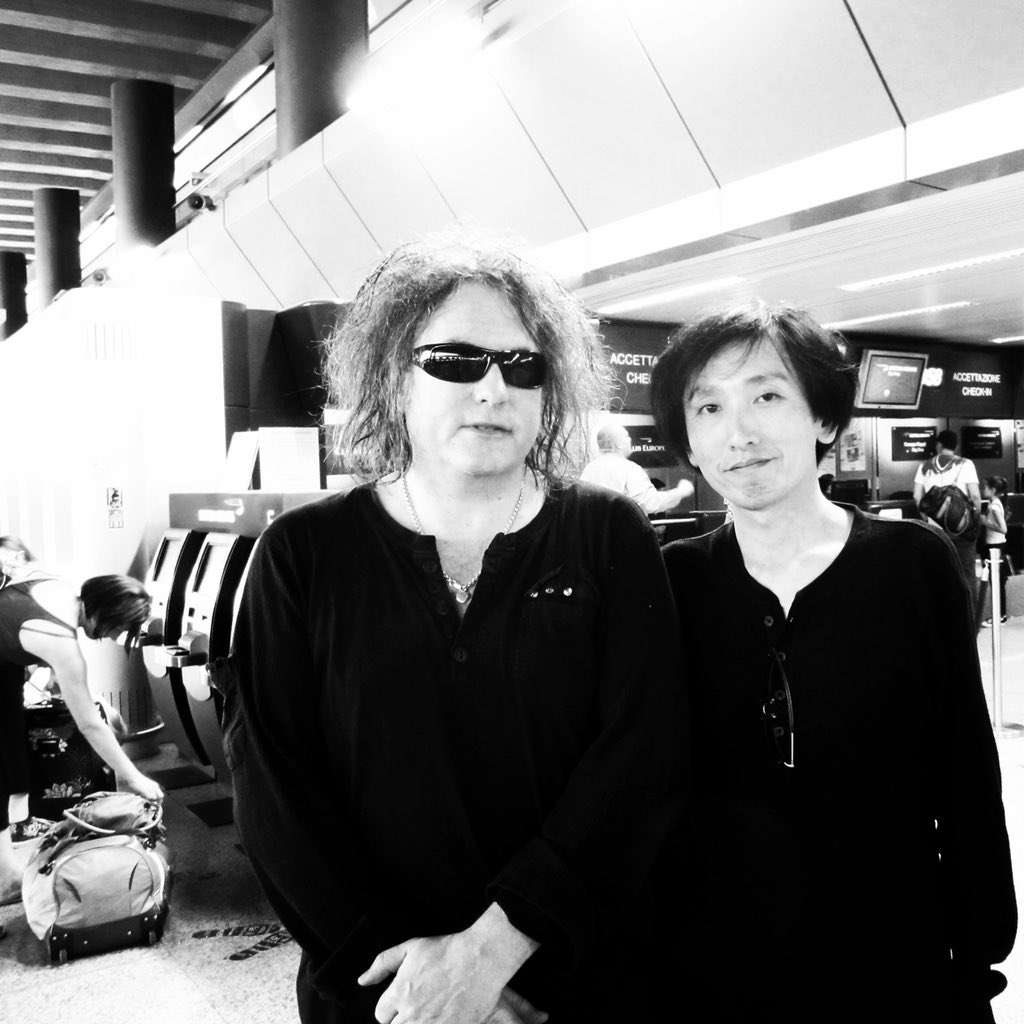 Happy 60th Birthday
Robert Smith (1959.4.21 - )                                             