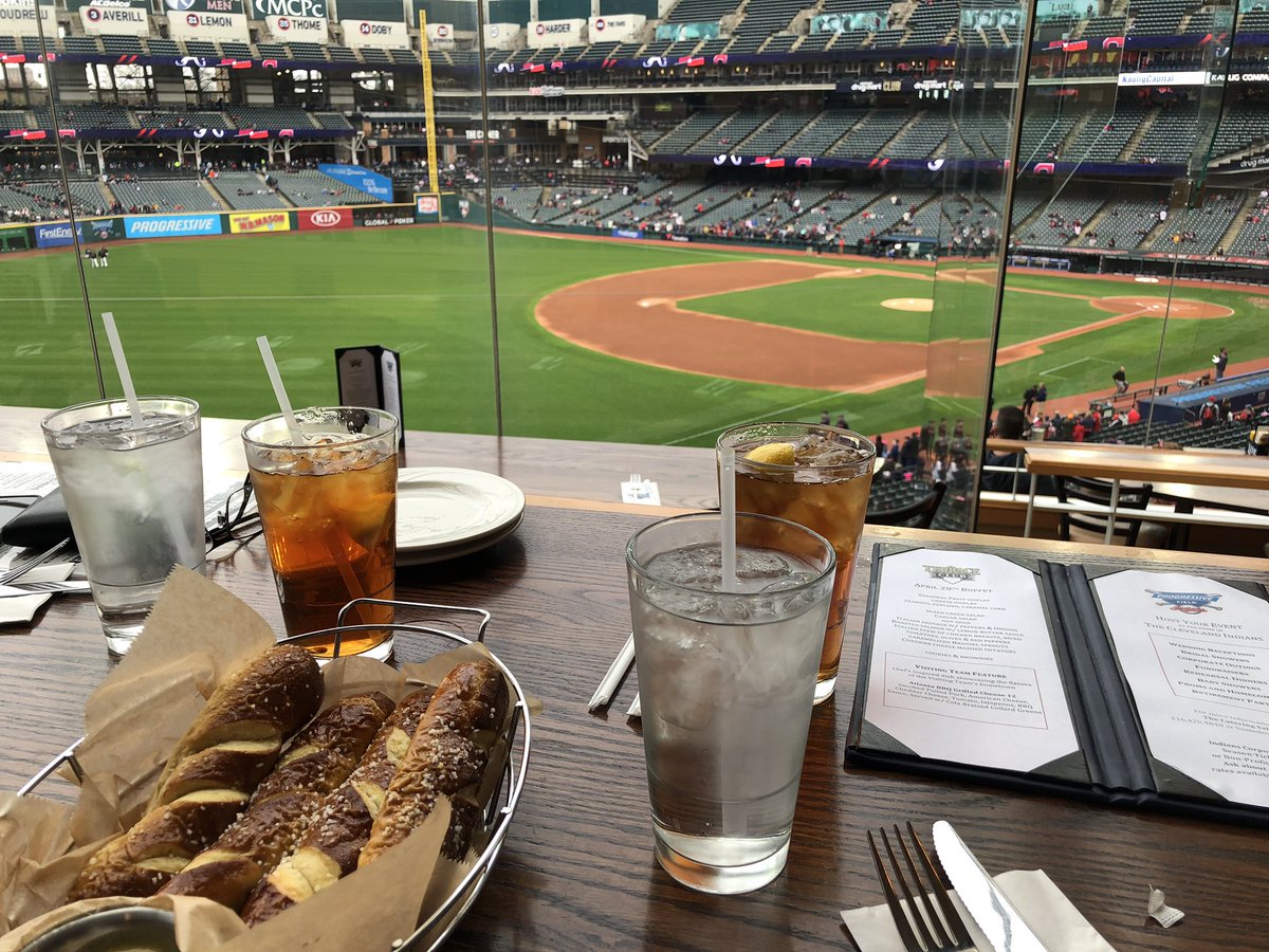 sanjward's tweet photo. Tribe doubleheader! #didnotstarve #gotribe https://t.co/gn86sw9evV