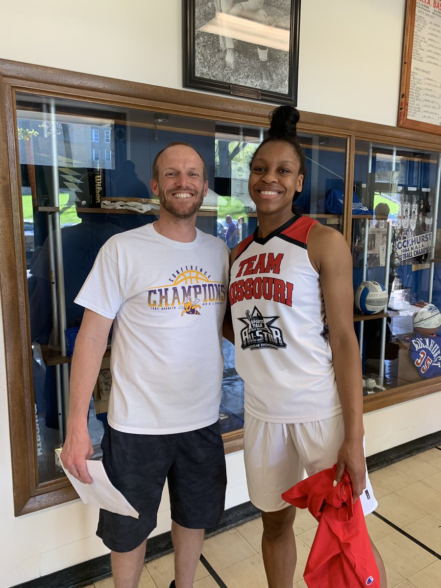 It was great watching this senior play in the Stateline Showdown today! She also won the 3 point shooting contest!