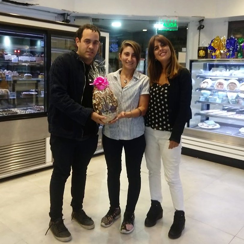 El ganador del Sorteo del #HuevoDePascua sorteado en <a href="/supertransmi/">La Supertransmi</a> llevandose su premio !!! Felicitaciones
<a href="/el_fecheee/">fede ramirez 🇦🇷</a> que lo disfrutes !!!