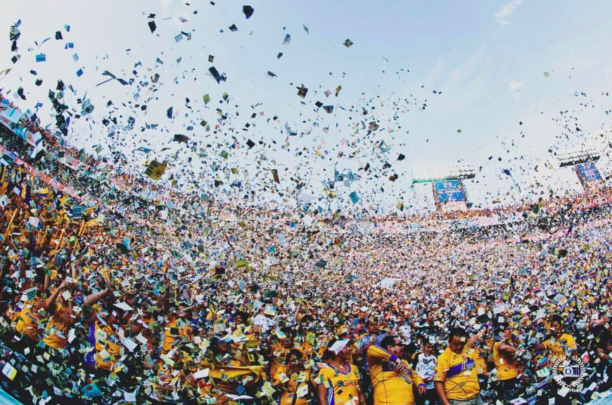 TigresOficial's tweet photo. 😍 Y antes de irnos a dormir no se olviden que este próximo martes los esperamos con su papel picado, rollos de terminal de no más de 30 metros, con su jersey amarillo y uno extra, banderas y, sobre todo, mucho ánimo y garganta caliente para gritar mucho. 👊🐯🎉 https://t.co/nyCdKsdUiC