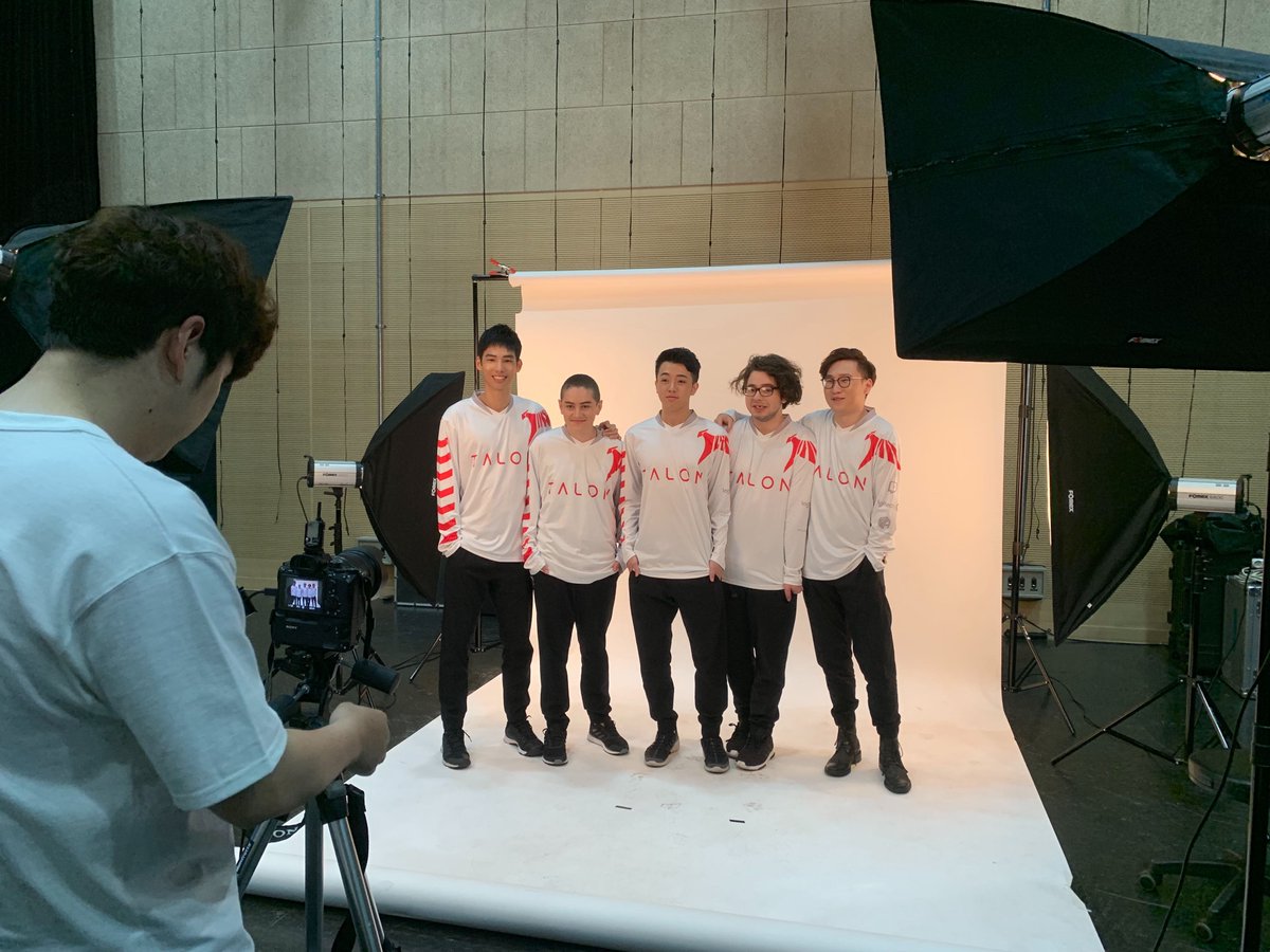 Model shoot 📸📸going on for the Clash Royale guys! Looking 😍😍😍 #ClashRoyale #CRL #Asia #Esports #Gaming