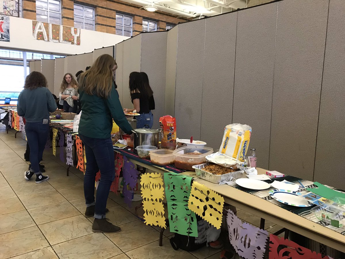 WOFrenchClub's tweet photo. here are some pics from a few of the participants last night! we hope you learned about all the different cultures at our school! https://t.co/EHAnKnoBMl