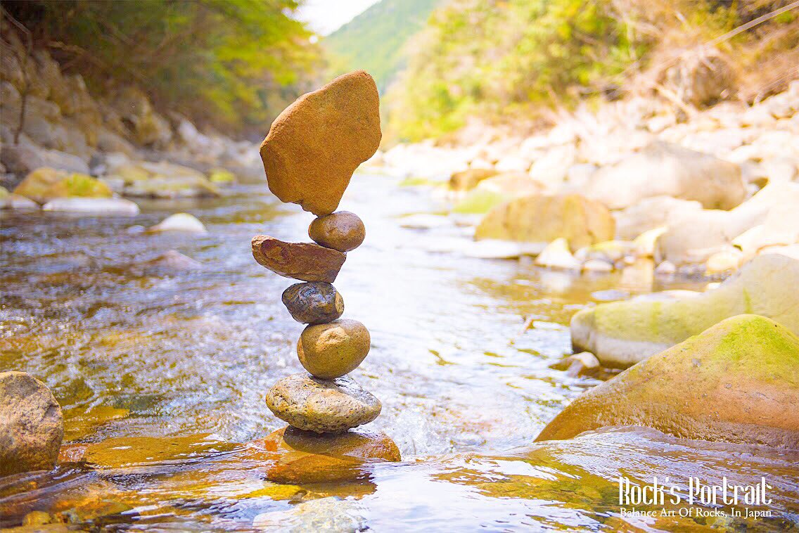 tannsuigyo7's tweet photo. 石との一期一会を大切に。
#ロックバランシング
#rocksportrait
#rockbalancing
#キラビト https://t.co/ExCw4MTvYp