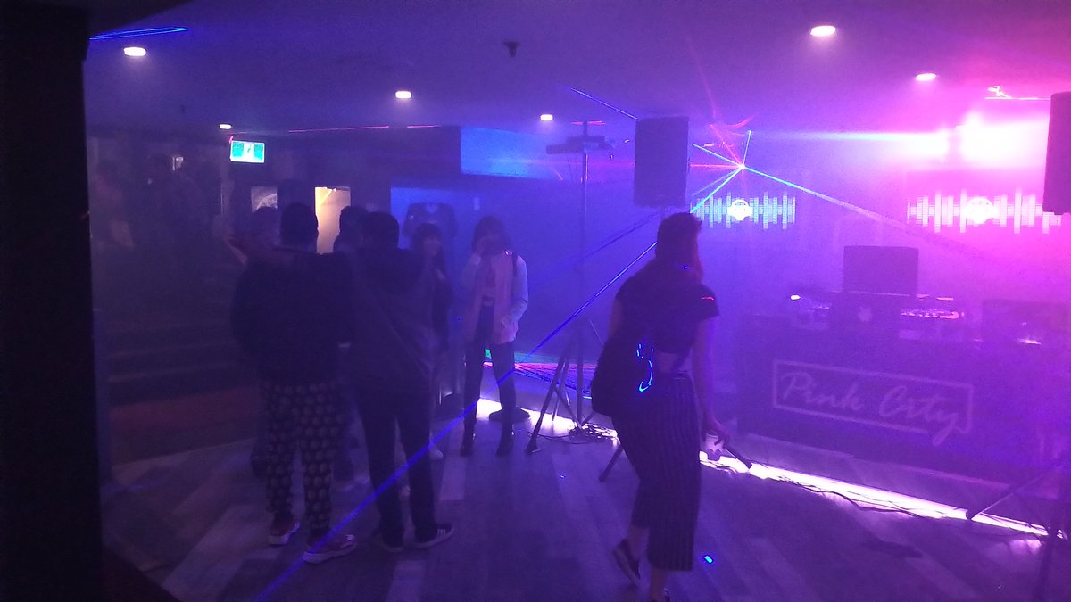 alphaflight_TO's tweet photo. #easterwatch is in full effect at @TheHiveEsports
Love showing the power of the Toronto Overwatch community alongside @pinkcitytweets and @Overwatch_TO
#RiseTogether #torontoAF https://t.co/xMkFDeJGG4