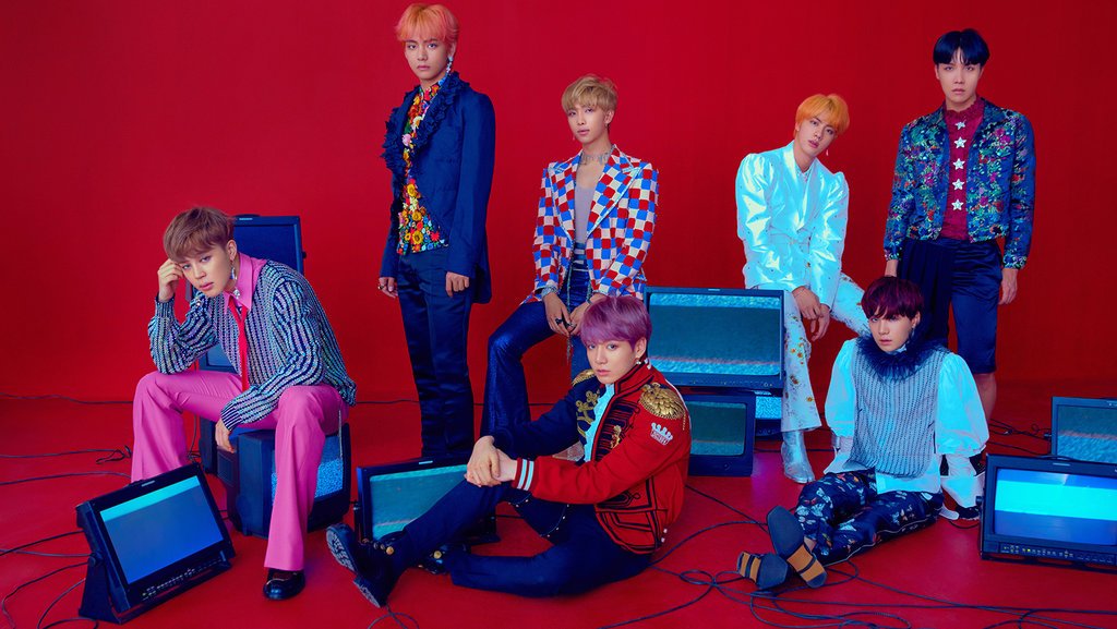 billboard's tweet photo. BTS' #BoyWithLuv video breaks three Guinness World Records https://t.co/DqHgygMOKV https://t.co/xl2sUQoU6N