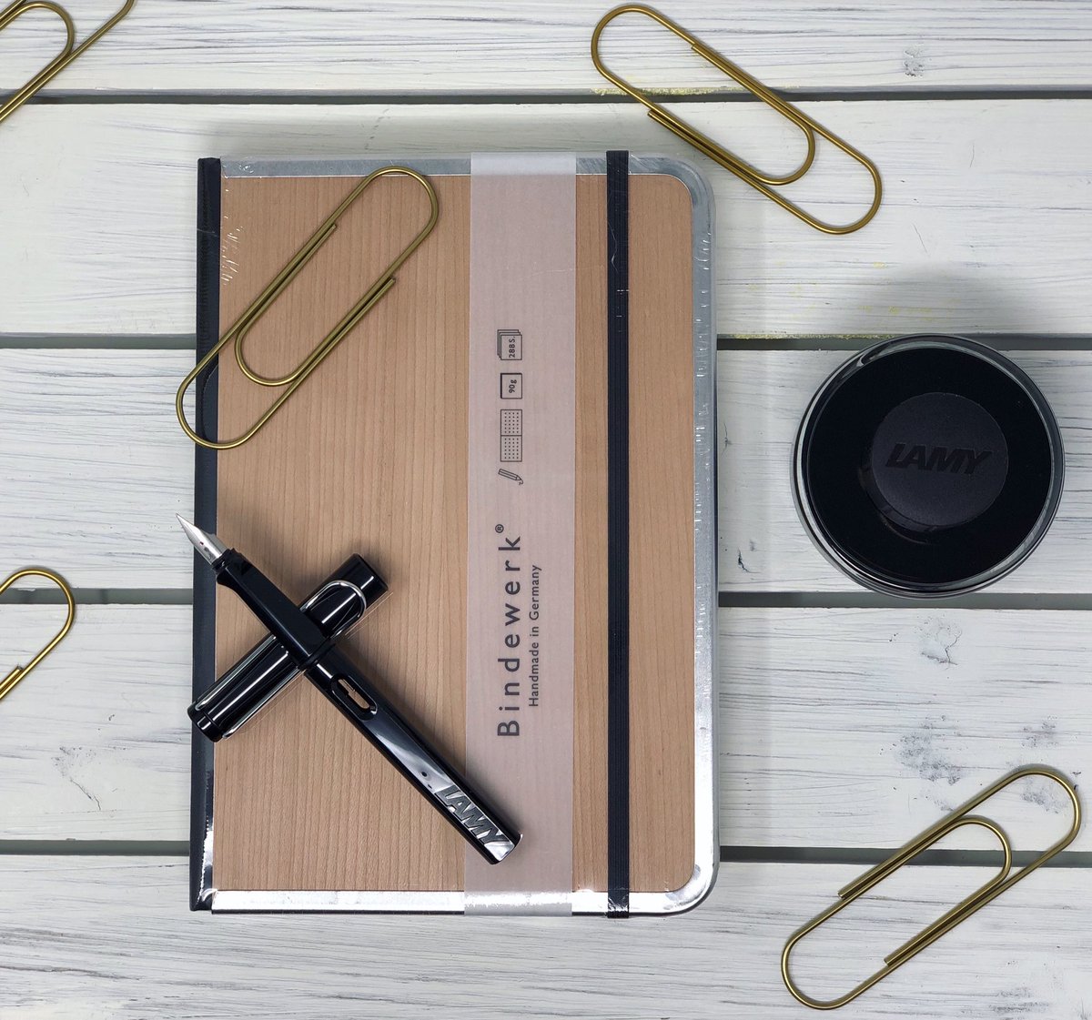 HWEStationery's tweet photo. These handsome notebooks are handmade in Germany. They are fountain pen friendly, sturdy, and make a statement everywhere you go. #bindewerk #bulletjournal https://t.co/cXbaWH0Xcg