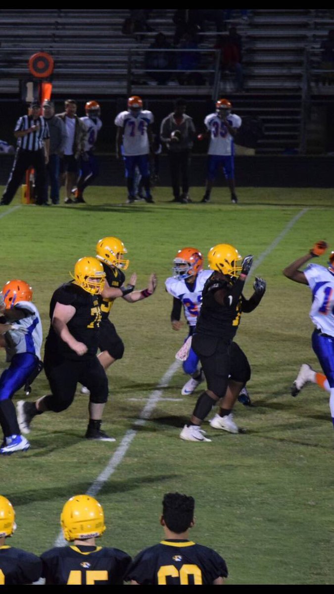 kanyeanderson__71 tweet media