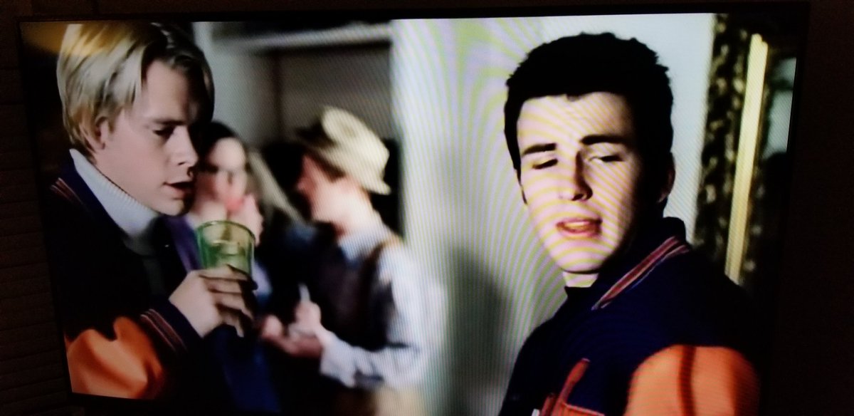 BenBat27's tweet image. ???