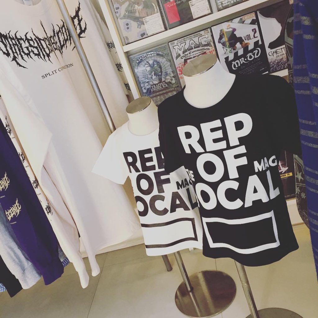 SNOT_SHOP's tweet photo. SNOT+BLACKSEEKERシルクスクリーンワークショップOPENしました🎨皆様是非お待ちしております‼️少量だけKIDS Tシャツもありますので是非どうぞ👶🏼👧🏼ご来場者全員にステッカーもプレゼント🎁12:00~21:00まで開催してますのでお見逃しなく👀🛍
#snotshop
#blackseeker
#workshop
#destiny
#magside https://t.co/JCCKZp7m5u