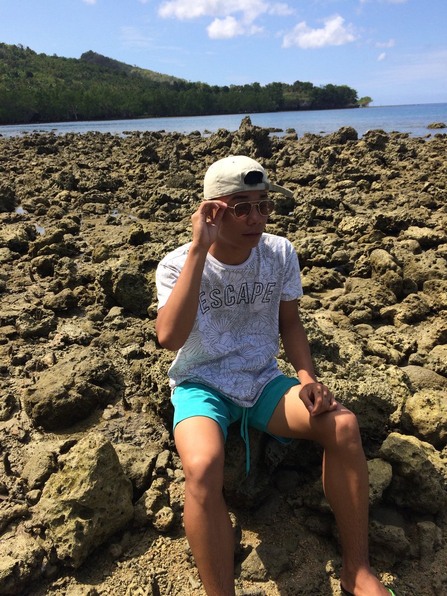 markjaydar's tweet image. summer breeze ☉