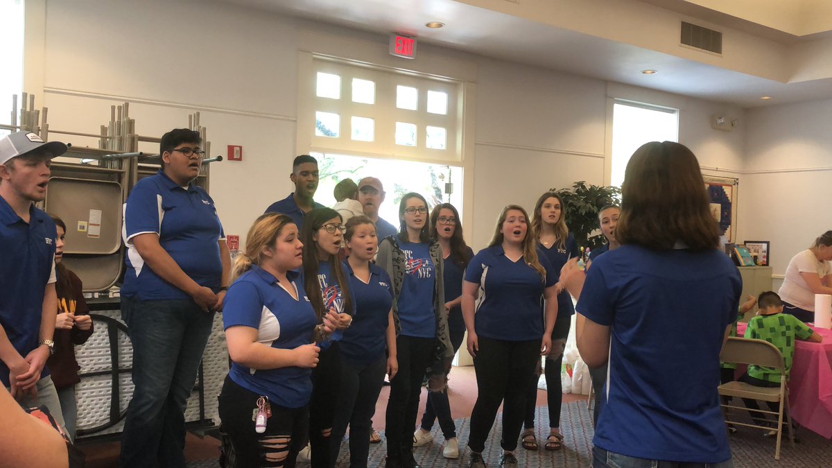 Last Saturday, PFC and a few members of Aperture performed at an Easter festival for St. Matthew’s United Methodist Church both as soloists as well as group songs. These performances were a really fun experience for all of us!!!!