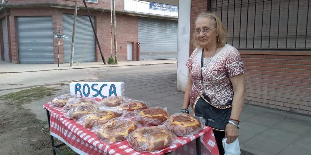 Inés es Jubilada! Ella preparo Roscas de Pascuas para vender! A $100
Me ayudan a difundir!!
Ella necesita vender para seguir sobreviviendo!!
Quintana y Luis María Drago Tortuguitas!

#CarrióCómplice
#Mesaza
#macrieshambre
#VidalEsPeorQueMacri