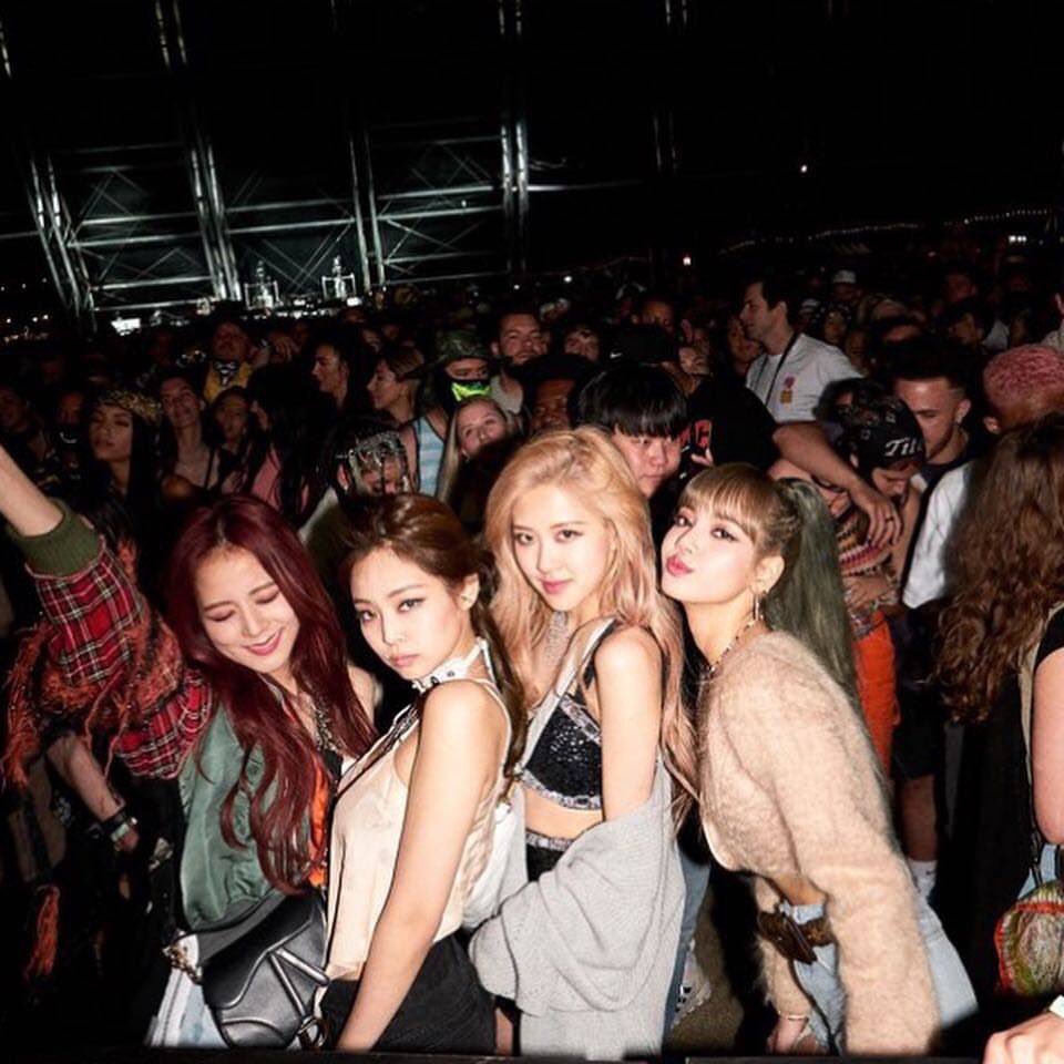 LlSAREA's tweet photo. [IG] 190421 — sooyaaa__ instagram update

#BLACKPINK #LISA #LALISA #JISOO #ROSÉ #JENNIE @ygofficialblink https://t.co/8FWCNw1qKk