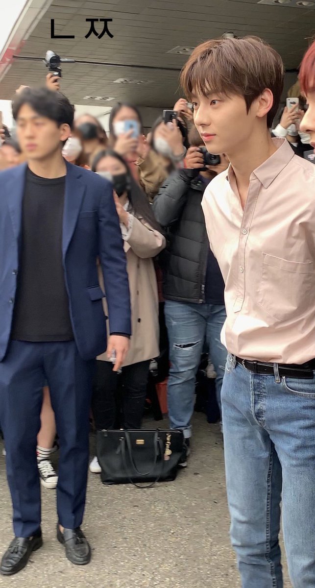 hmhiscat's tweet photo. 올릴까 말까 하다가.. 예뻐가지고.. 올려 보네요... https://t.co/XAzg7tpStP