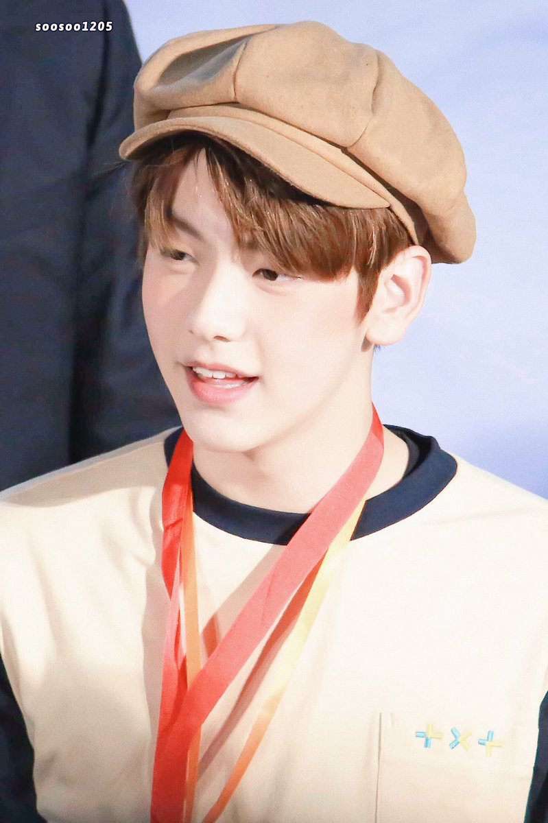 Strawberry_m12's tweet photo. 190420 신촌 팬싸인회

#수빈 #SOOBIN #최수빈 #TXT #TOMORROW_X_TOGETHER #투모로우바이투게더 @TXT_members https://t.co/Bydj6WTB1b