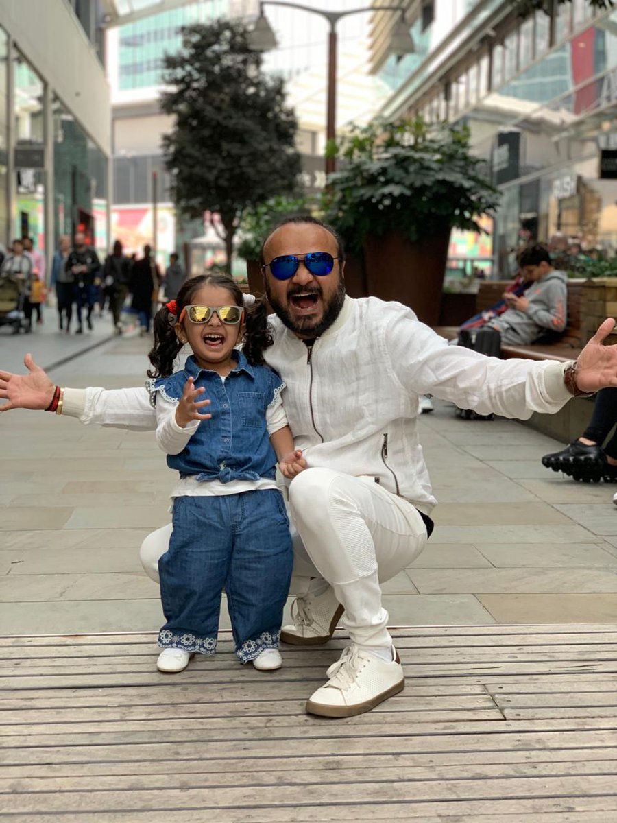 parthivgohil's tweet photo. Priceless moments of a beautiful father - daughter relationship 💕

#fatherdaughter #pricelessmoments #nirvigrams #daddysgirl #ProudDad #dadlife #fatherhood #littleprincess #fatherdaughtertime #fatherdaughterlove #familygoals #London #postoftheday #like4likes https://t.co/EbpJ5yzv1X