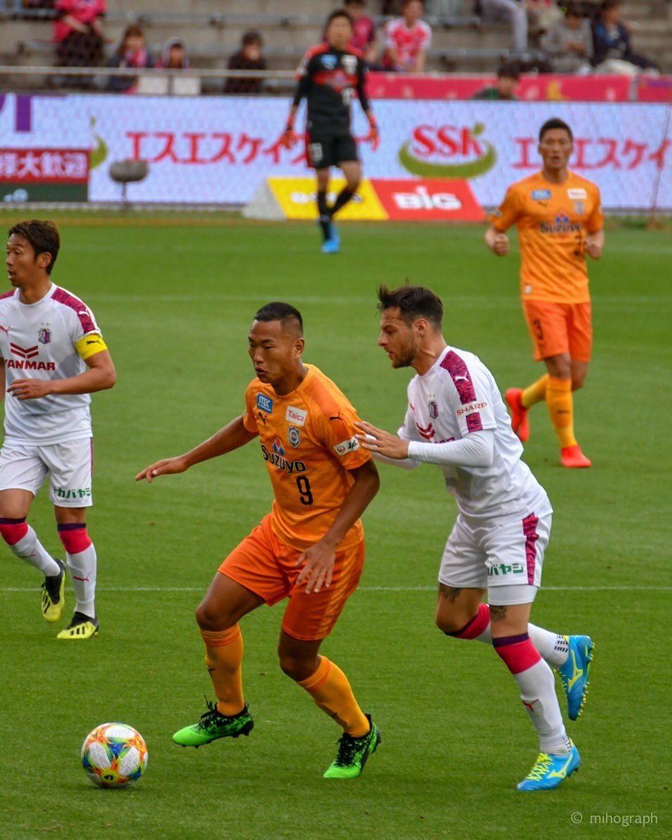 み ほ 19 04 Vs セレッソ大阪 鄭大世 選手 サッカーを知らない私がポストプレーとは何かとかポストプレーの奥深さを知ることができたのはテセさんのおかげなので私はこれからもその背中をずっと見ていたい Spulse み ほ 19 04 Vs セレッソ大阪 鄭大世 選手 サッカーを知らない私がポストプレーとは何かとかポストプレーの奥深さを知ることができたのはテセさんのおかげなので私はこれからもその背中をずっと見ていたい Spulse