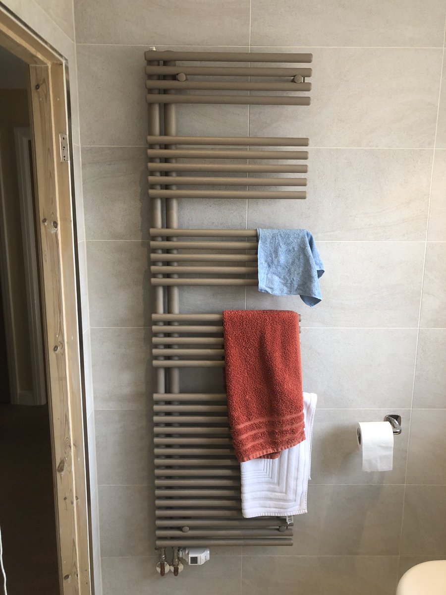 CKB_Simon's tweet photo. New modem bathroom transformation @VitrABathrooms @JackonUK @steelie34 @MapeiUKLtd @LaufenBathrooms @MerlynShowering @GeberitUK @CheshireLiveMac https://t.co/e4bPcAmikD