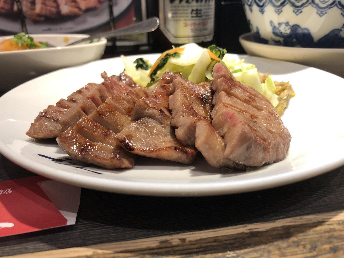 webgets's tweet image. 仕事で仙台に来たので、
牛タン食べようと。
初の利休
牛タン定食と
牛タン塩ユッケ！
＃牛タン
＃利休