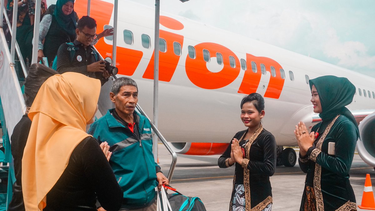 danangmandala's tweet image. instagram.com/p/Bwg3EZJlkBB/…
Lantas, apa nan dipinta?
Sampaikan saja dengan kata-kata
atau ditulis dari tinta...
Kepada seluruh kaum wanita: #selamatharikartini
#thinkmax #danangmandala #viral #blogger #vlogger #spotters
#traveler #traveling #instatravel #vlogwithsony