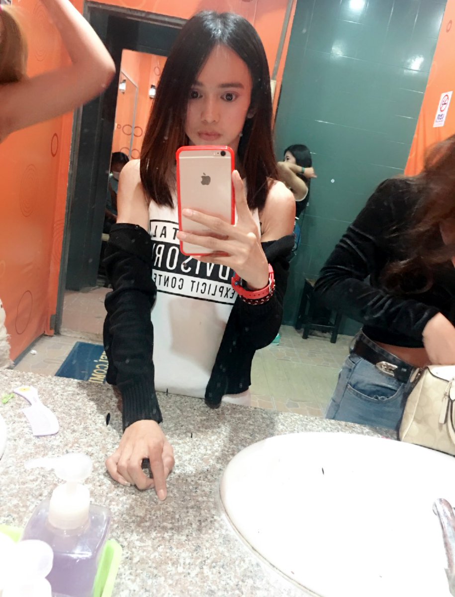 Buffi93360769's tweet photo. ฝนตกแดดออก งี่จะบอก #สาวสองเชียงราย https://t.co/NX1GyRijhv
