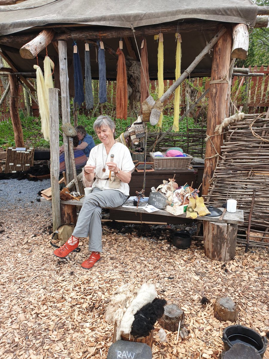 ScottishCrannog's tweet image. Debbie and Jess are here teaching spinning and weaving

#celticspring #event #textiles #spinning #weaving