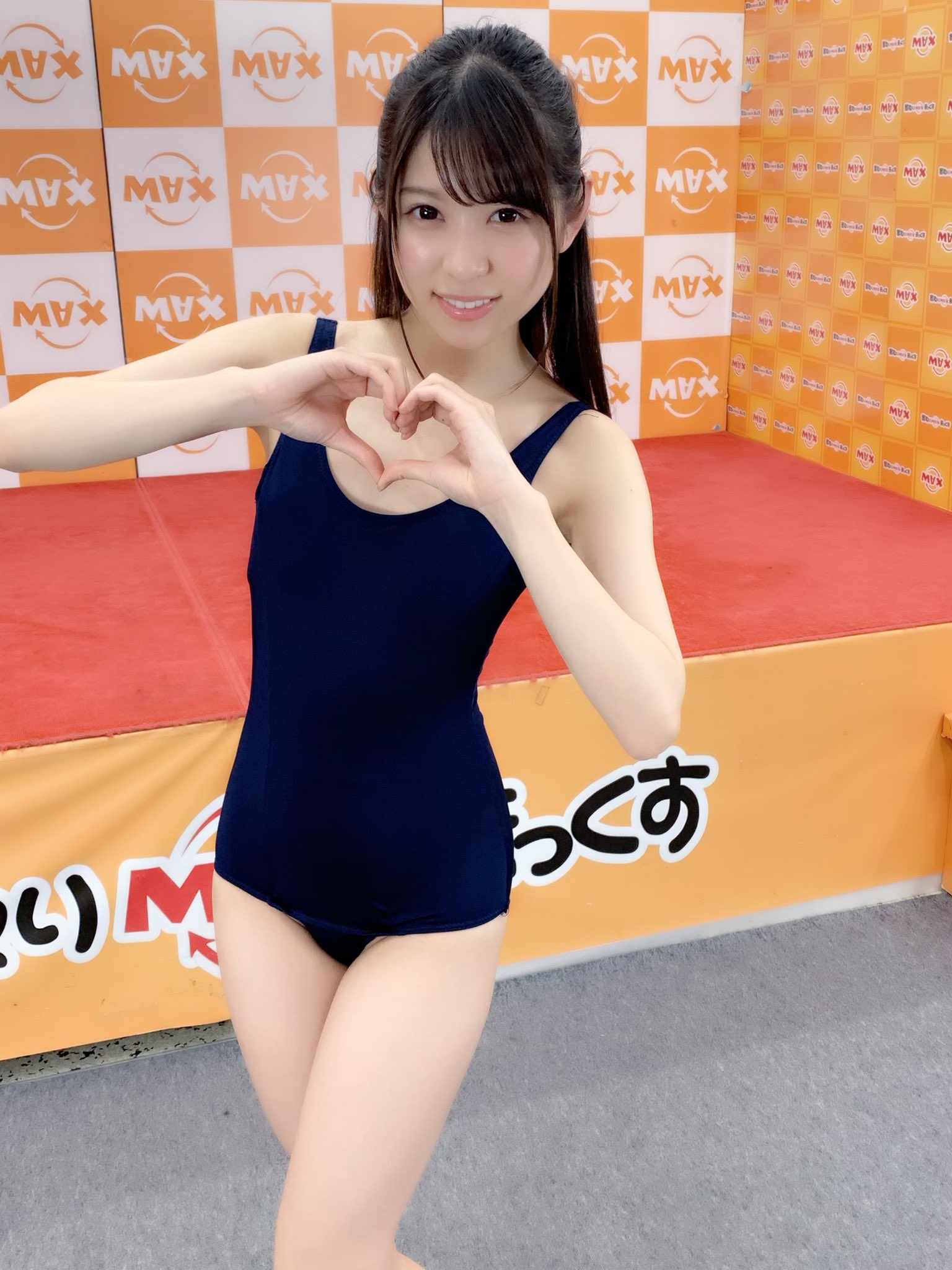　蒼井玲奈　水着  / X