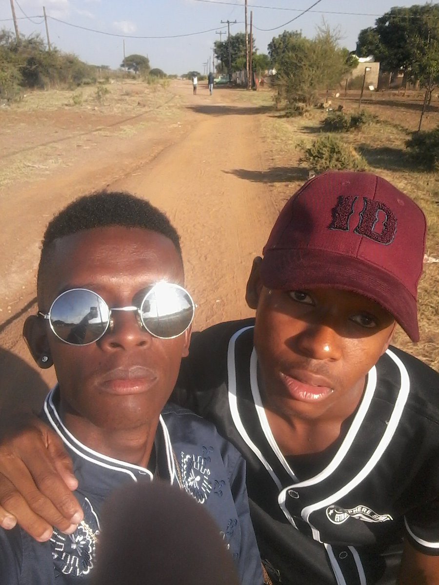 KevinBoipelo's tweet photo. @Boip3loKevin
#Brotherhood https://t.co/lH1aCR0KCa