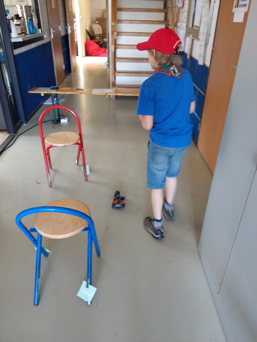 TeCoHit's tweet image. #mindrobot programmeren, rijden met de #Marsrover #FunWithElectronics