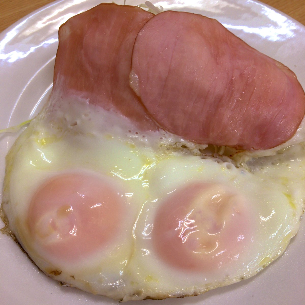 Chee 川崎駅 丸大ホール のハムエッグは裏にポテサラが隠れているという嬉しいサプライズ 昼飲み 食堂飲み 老舗酒場 ハムエッグ 丸大ホール 神奈川県川崎市川崎区駅前本町14 5 T Co Sz1wkasqrx T Co Suotl10q5r