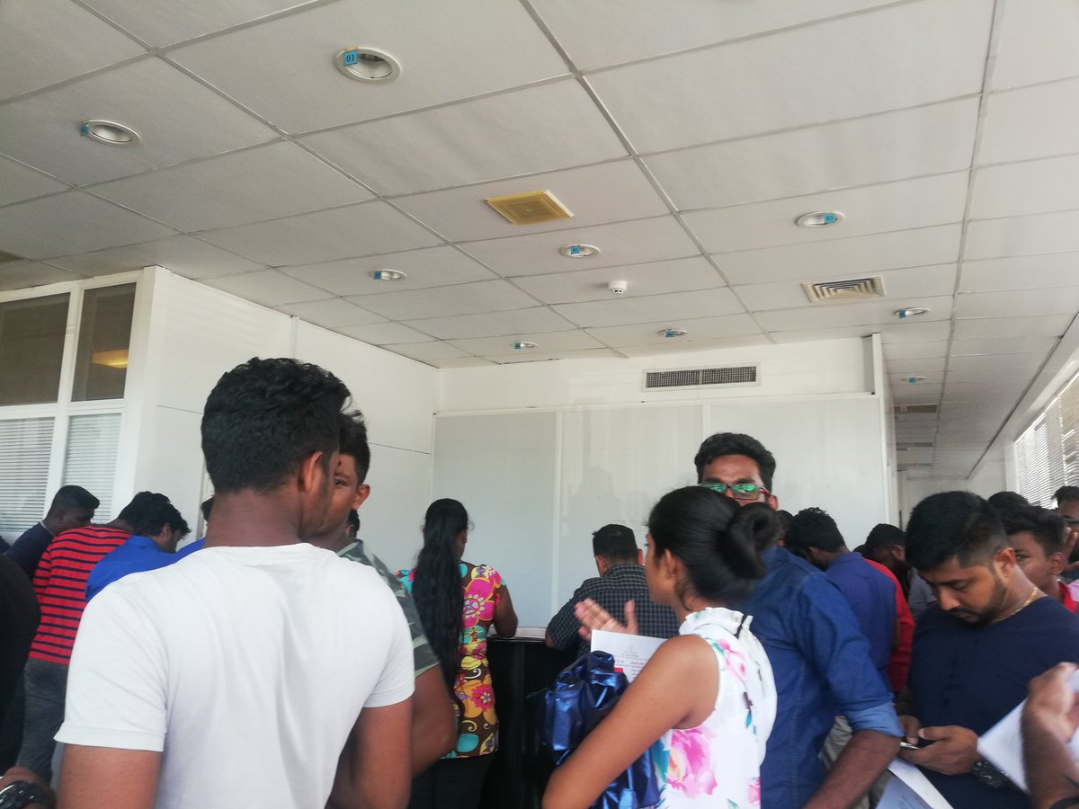 Imtiaz88Zahrah's tweet photo. National Blood Bank brimming with people come to donate blood! Such an overwhelming response #faithinhumanityrestored #Slchurchattacks https://t.co/ODnqOhQySZ