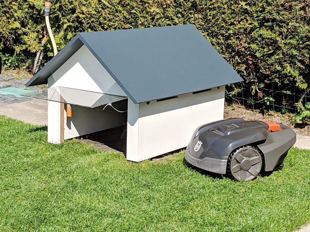 holzwerkerblog's tweet image. Mähroboter Garage mit Tor selber bauen #Garage #Mähroboter #MähroboterGarage #Rasenroboter holzwerkerblog.com/2019/04/maehro…