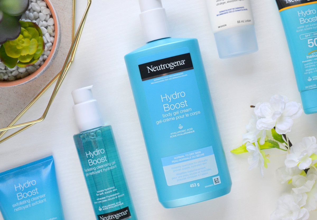 CosmeticProof's tweet photo. When I got the chance to #tryNeutrogenaHydroBoost through @chickadvisor, I was 😁 because hyaluronic acid in a pump sounded fantastic! While I wasn’t a huge fan of the scent, the finish was light and silky and kept moisture locked in! No alligator legs! #gotitfree https://t.co/aINoD9t7jD