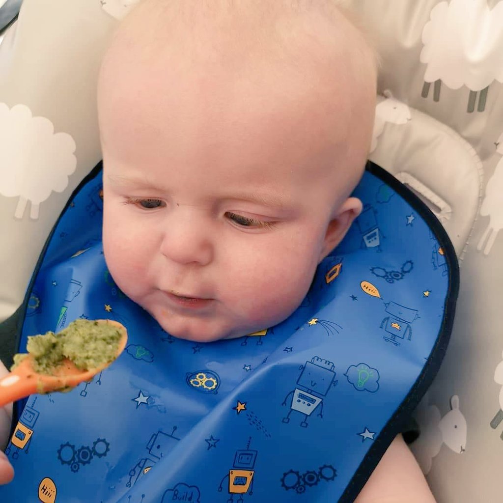 locke_james's tweet photo. Arthur was thrilled to bits with his first taste of broccoli 😂🤢 #babyledweaning #firsttastes https://t.co/W9BXv0Blmu
