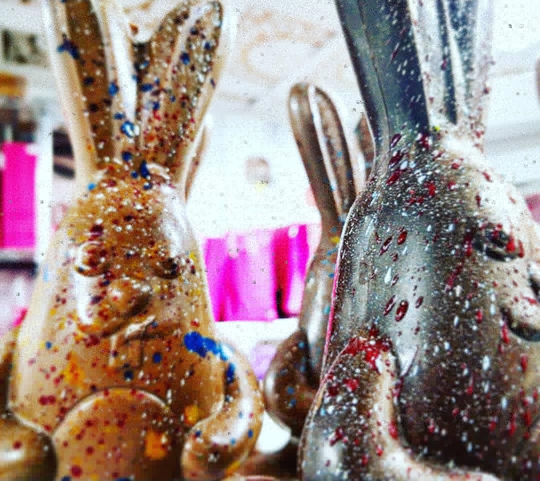 rsfinechocolate's tweet image. Happy Easter to you all - many thanks for keeping us so busy with handcrafted Easter eggs and gifts! #eggshausted #Easter #easterbunny