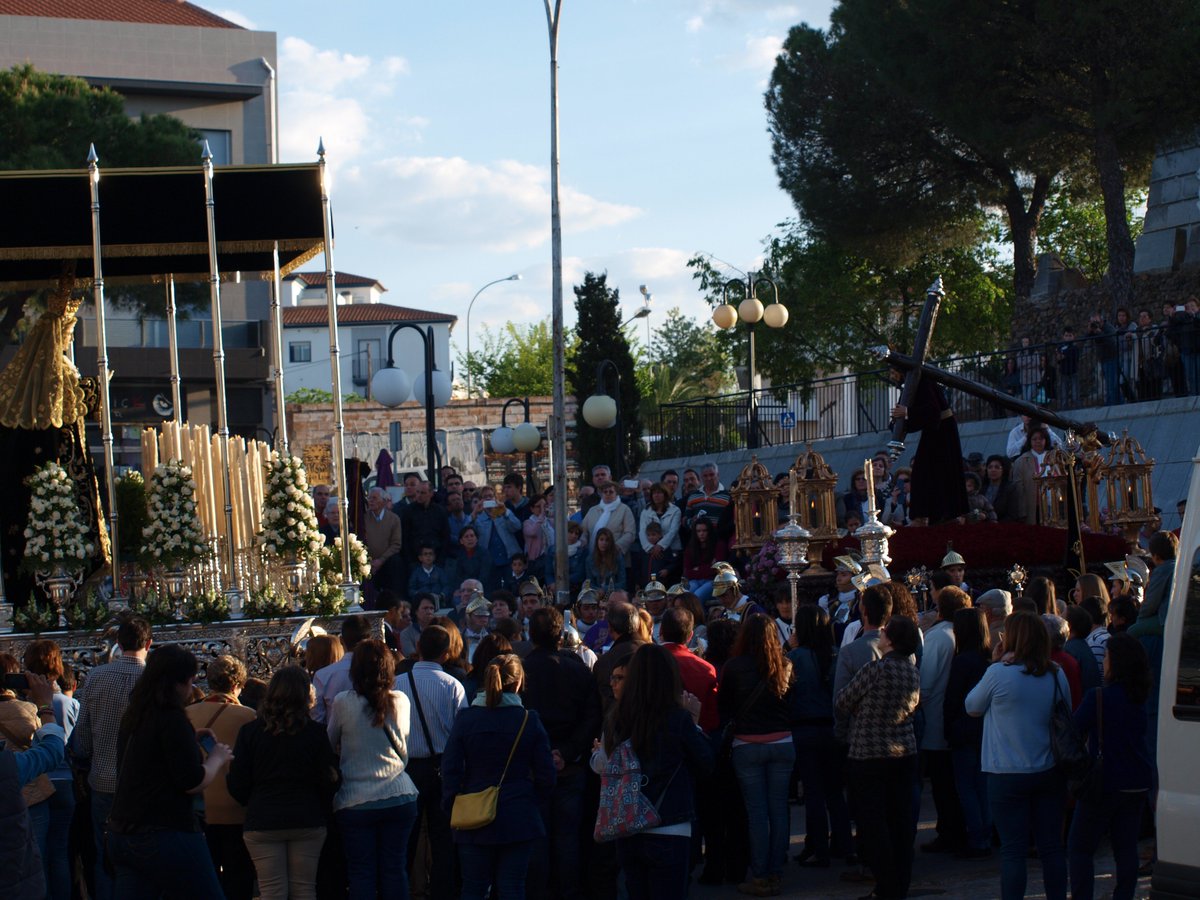 Nuestra Hna. Mayor, María de las Mercedes Martín, asistirá esta manaña a los cultos pascuales de la <a href="/Cof_Sayones/">Cofradía Sayones </a> en la Capilla del Santo Hospital. <a href="/ccyhhpozoblanco/">CCyHH de Pozoblanco</a> <a href="/CruzDeGuiaPozo/">Cruz de Guía</a> #Pozoblanco