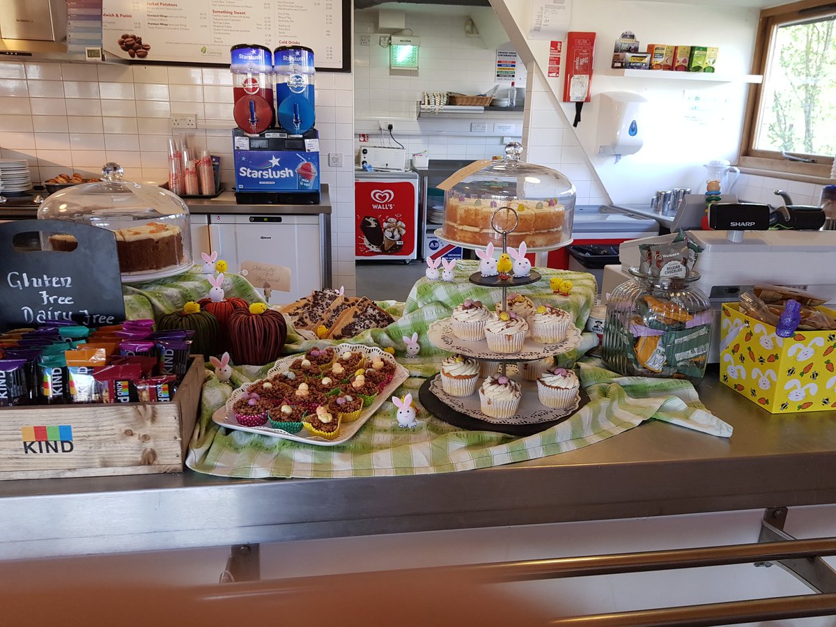 TeaThames's tweet photo. Look what the Easter bunny has dropped off all thses yummy cake 
Join us today 
Yum#cakes#easter https://t.co/uwk8Qe1qnC