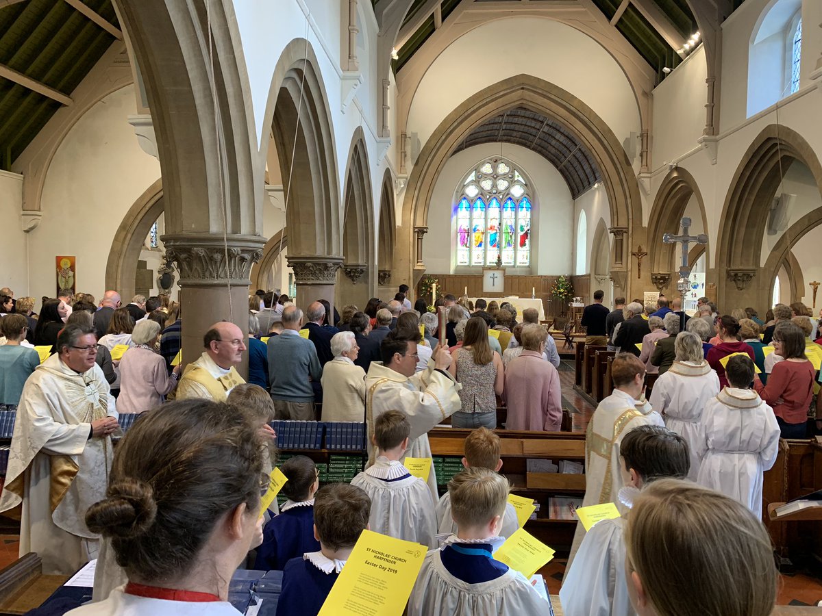 StNicholasChrch's tweet photo. Wonderful opening to our Easter Day service as @StNicholasChrch sing Handel’s Hallelujah chorus led by @ziamarieprice with @cdmusak on the organ. #HappyEaster https://t.co/xRGr0fjzyC