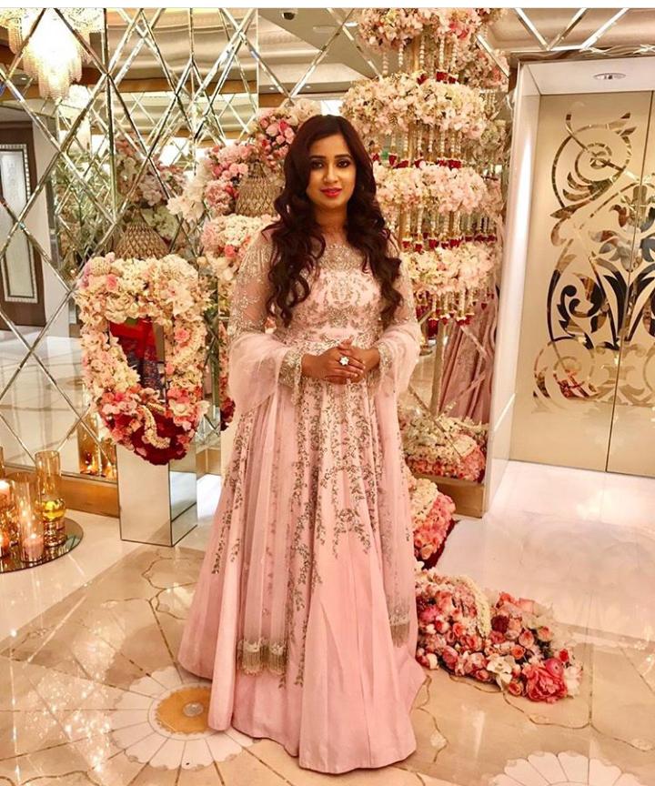 aditi_murthy's tweet photo. A very hearty congratulations @shreyaghoshal ma'am 
For winning the black lady for ghoomar
Love u my inspiration https://t.co/3MSXuX0jLF
