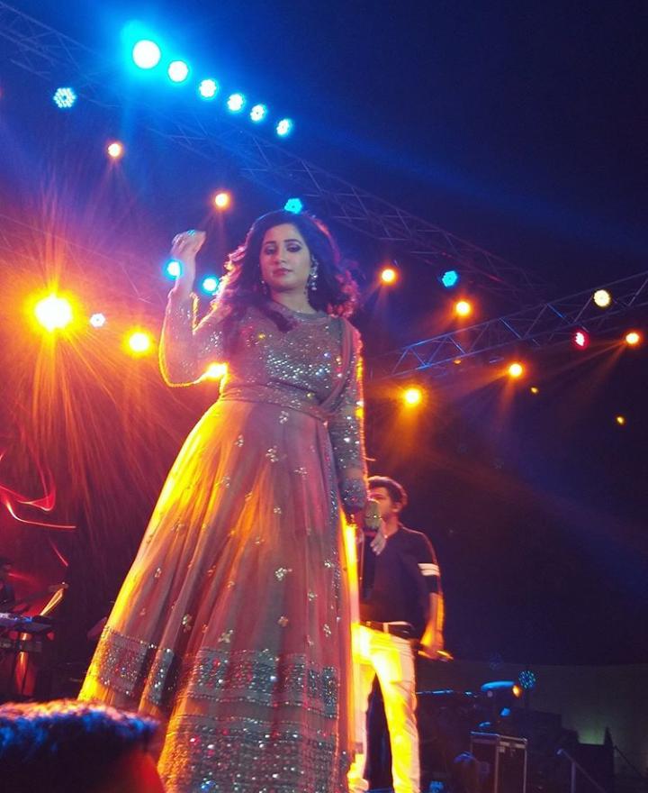 aditi_murthy's tweet photo. Congratulations my inspiration @shreyaghoshal for winning the black lady yesterday for ghoomar 
Love u https://t.co/XS9JpeEEma