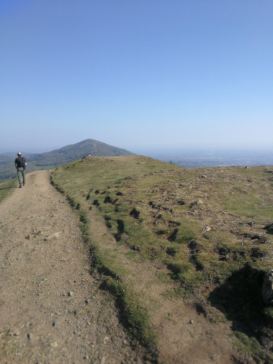 AidanMmusic's tweet photo. Nothing like going back to the Malvern Hills to clear the mind! #countryside #beautiful #nosmog #wouldgoagain https://t.co/wKxlPYcIKj
