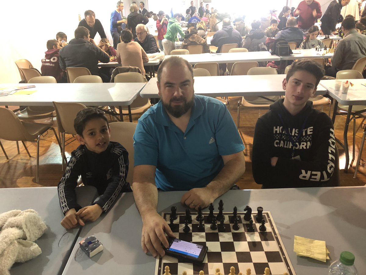 #Hyères2019 j5: Raphael et Mathis terminent en fanfare avec une victoire importante sur la dernière ronde!!💪💪💪