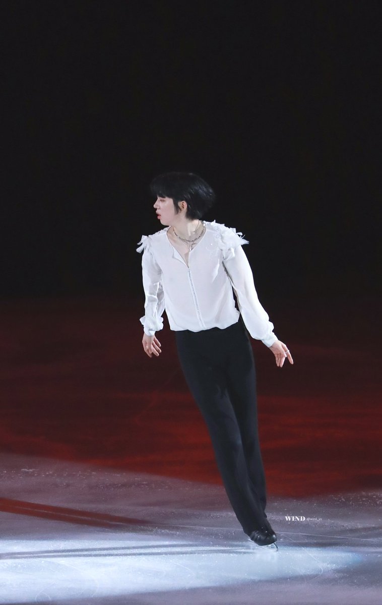 wind_vv's tweet photo. 💙아이스판타지아⛸💜

하늘하늘~ 넘 예쁨💛

#차준환 #junhwancha #icefantasia https://t.co/9uYutvhNq1