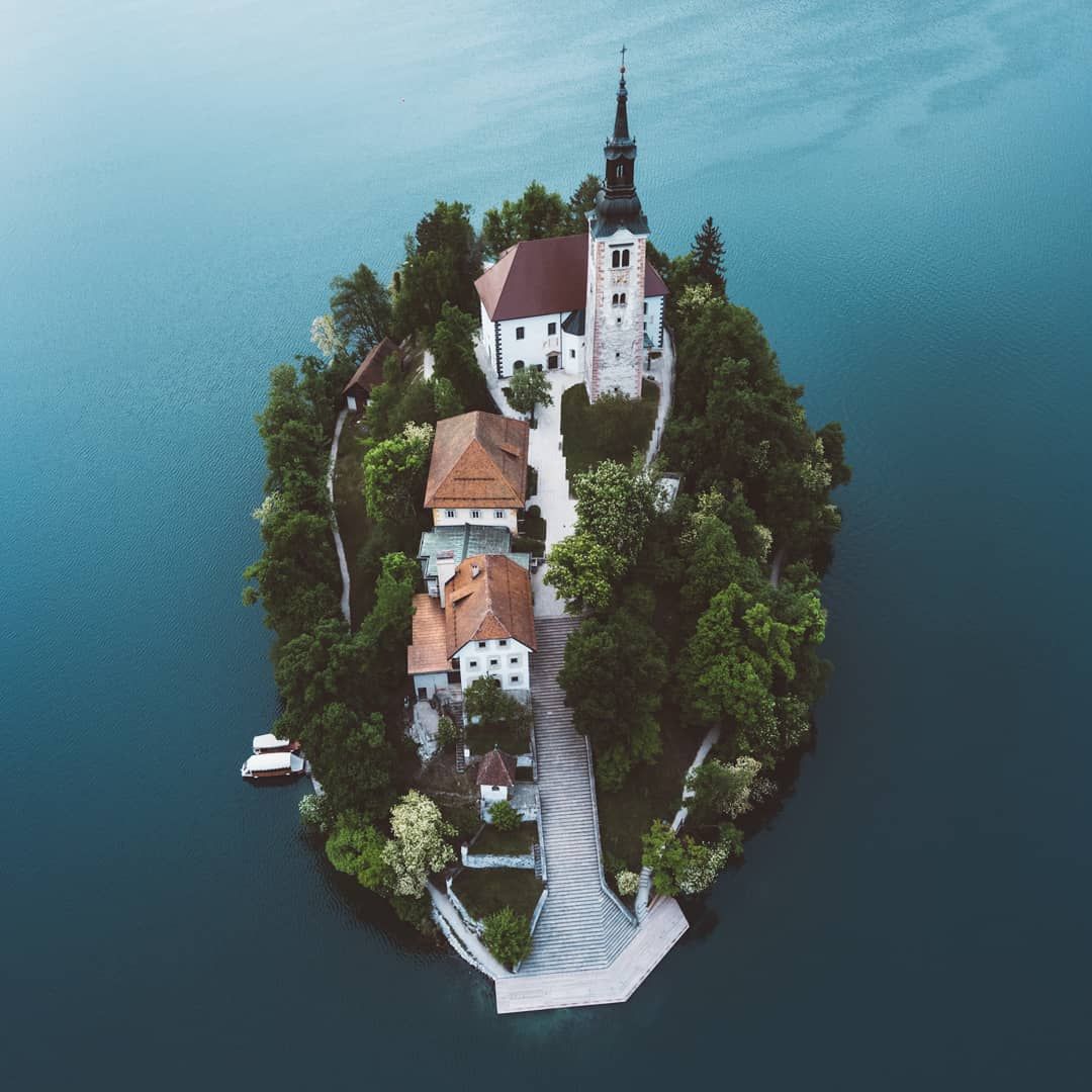 TravelVida's tweet photo. Slovenia, Balkans https://t.co/4EBIIKY6LM