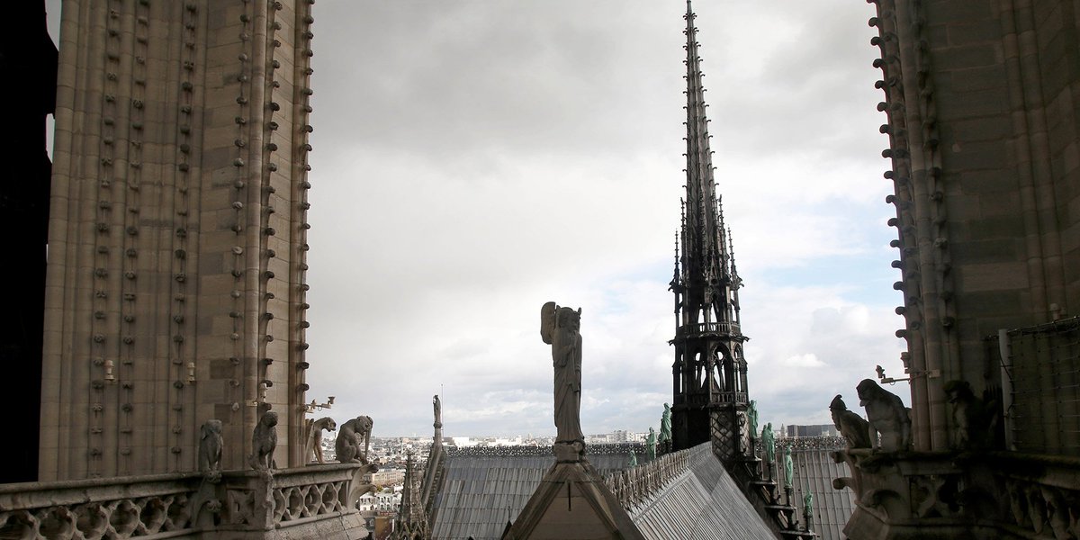 leJDD's tweet photo. Les architectes Denis Valode et Jean Pistre : "Nous n’avons pas besoin de 'starchitectes' qui rêvent de profiter du naufrage de la cathédrale #NotreDame pour aller y implanter de la contemporanéité" https://t.co/nD7RMWpwdi https://t.co/ExMk6UsZrg
