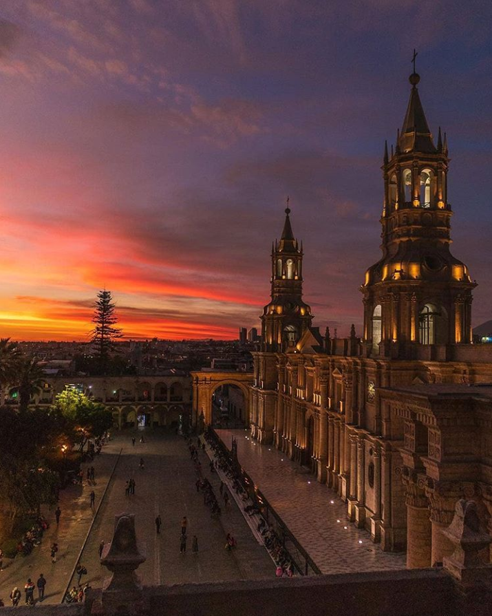 OhMachuPicchu's tweet photo. #Arequipa una de las ciudades mas hermosas del #Perú no dejes de visitarla en tu próximo viaje a este país.

Síguenos: https://t.co/gmKCukujE0

#BuenDomingo #FelizDomingo https://t.co/QGT6qfKkJu