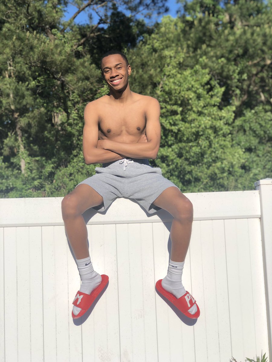 dxrren9's tweet image. where’s the beach ? #springbreak2k19