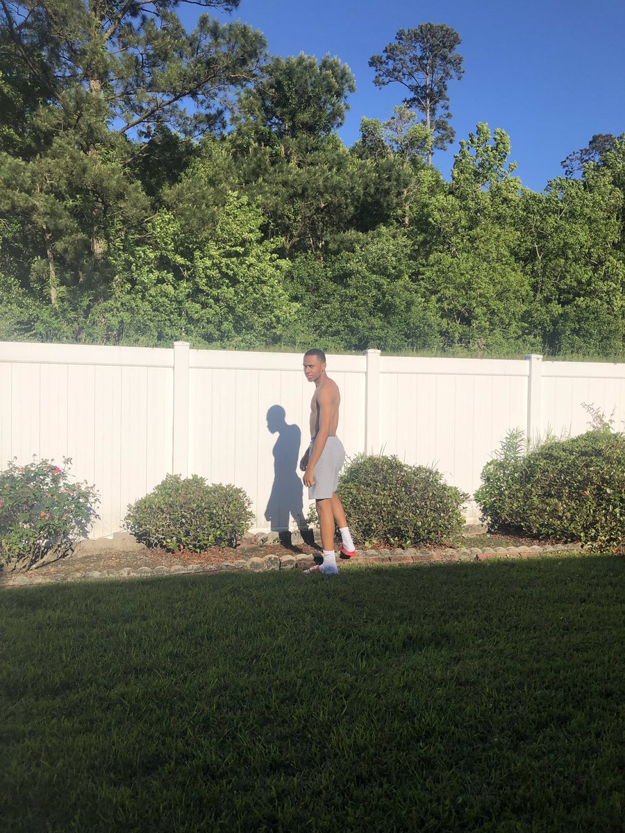 dxrren9's tweet image. where’s the beach ? #springbreak2k19